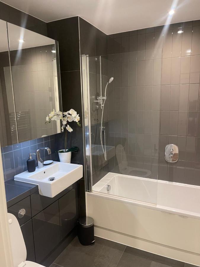 Immaculate 2Bed Apartment In London- City Views Londres Exterior foto